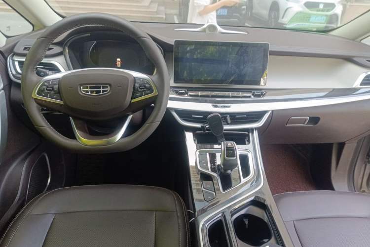 Used Geely Auto Jiajie 2021 1.8TD DCT Luxury Model Center Console