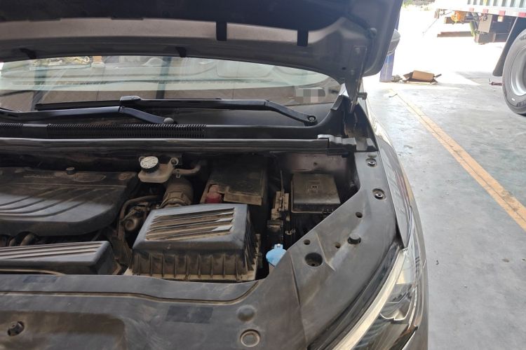 Used Geely Auto Jiajie 2021 1.8TD DCT Luxury Model Engine Bay Left