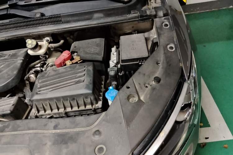 Used Geely Auto Jiajie 2021 1.8TD DCT Luxury Model Engine Bay Left