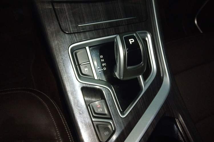 Used Geely Auto Jiajie 2021 1.8TD DCT Comfort Model Gear Lever