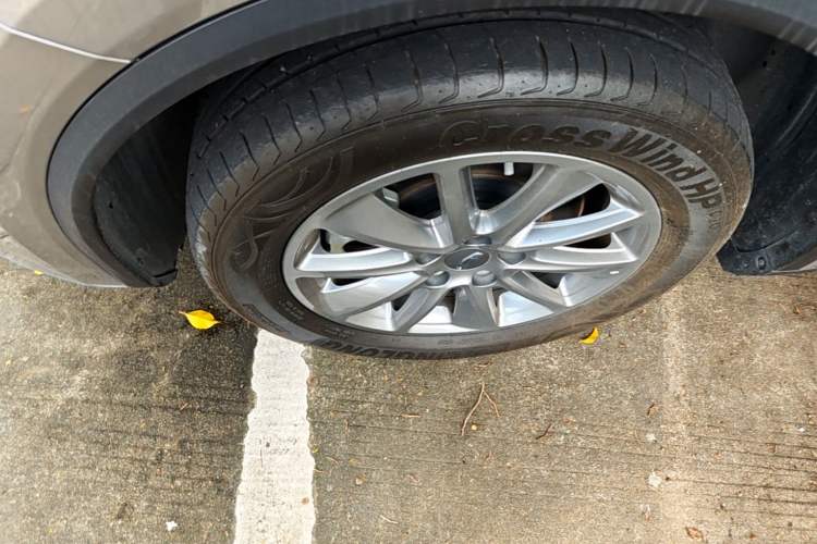 Used Geely Auto Jiajie 2021 1.8TD DCT Comfort Model Left Front Wheel Hub