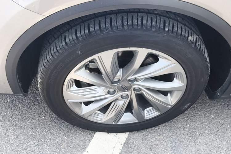 Used Geely Auto Jiajie 2021 1.8TD DCT Luxury Model Left Front Wheel Hub
