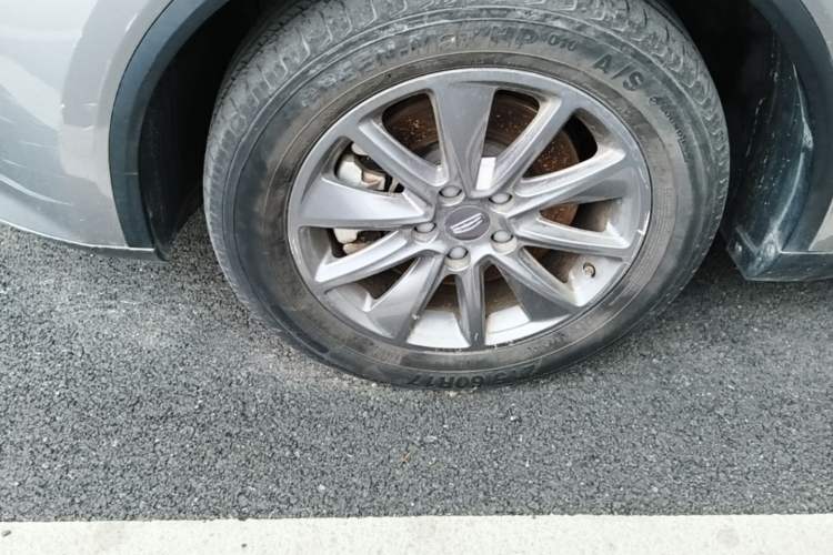 Used Geely Auto Jiajie 2021 1.8TD DCT Comfort Model Left Front Wheel Hub
