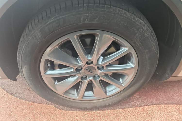 Used Geely Auto Jiajie 2021 1.8TD DCT Comfort Model Left Front Wheel Hub