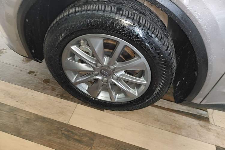 Used Geely Auto Jiajie 2021 1.8TD DCT Comfort Model Left Front Wheel Hub