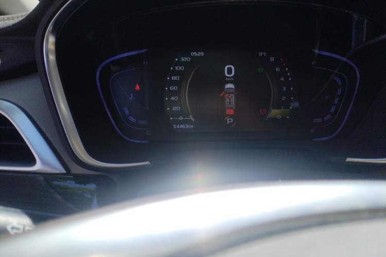 Used Geely Auto Jiajie 2021 1.8TD DCT Luxury Model Odometer Close Up