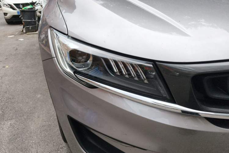 Used Geely Auto Jiajie 2021 1.8TD DCT Luxury Model Right Front Headlight