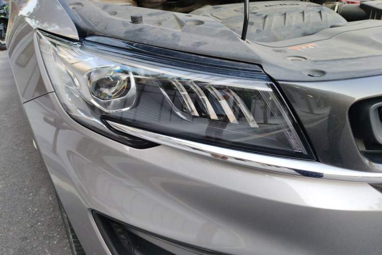 Used Geely Auto Jiajie 2021 Zhiqing 1.5TD DCT Luxury Model Right Front Headlight