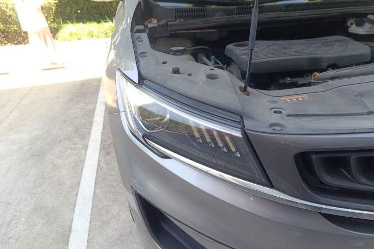 Used Geely Auto Jiajie 2021 1.8TD DCT Luxury Model Right Front Headlight