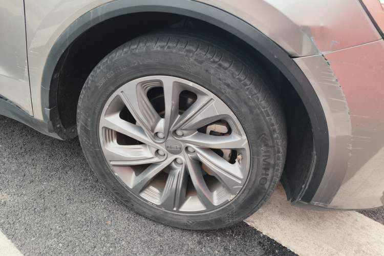 Used Geely Auto Jiajie 2021 1.8TD DCT Luxury Model Right Front Wheel Hub