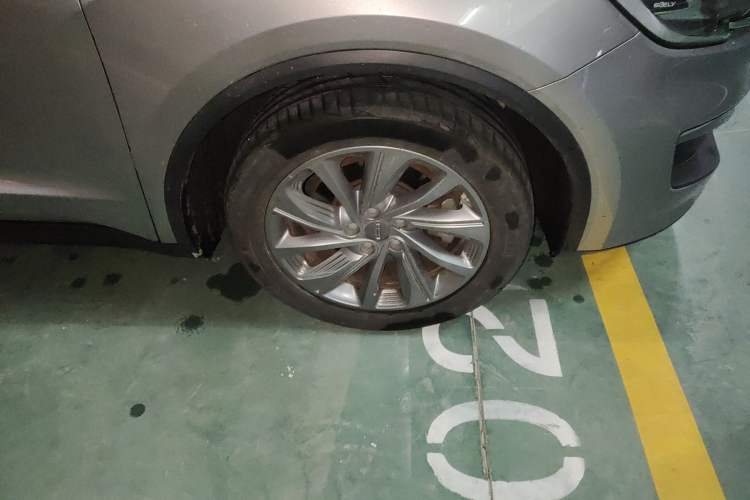 Used Geely Auto Jiajie 2021 1.8TD DCT Luxury Model Right Front Wheel Hub