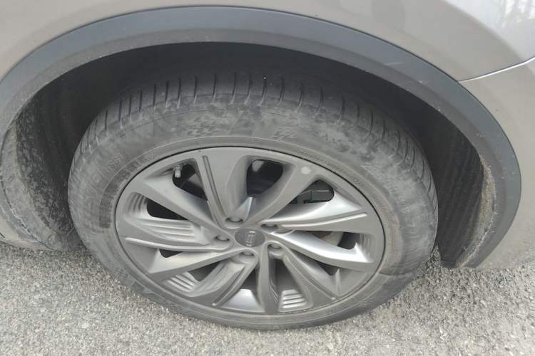 Used Geely Auto Jiajie 2021 1.8TD DCT Luxury Model Right Front Wheel Hub