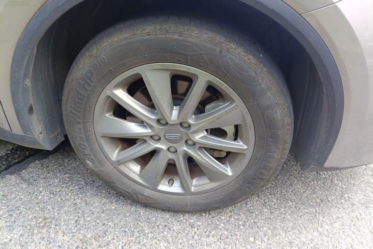 Used Geely Auto Jiajie 2021 1.8TD DCT Comfort Model Right Front Wheel Hub