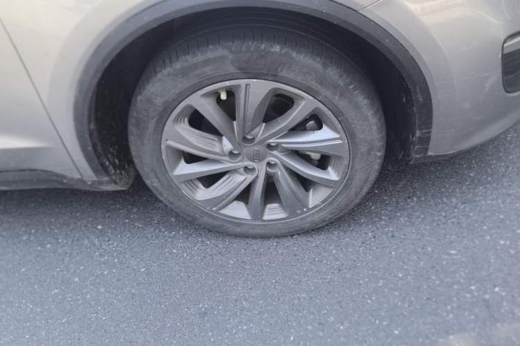 Used Geely Auto Jiajie 2021 1.8TD DCT Luxury Model Right Front Wheel Hub