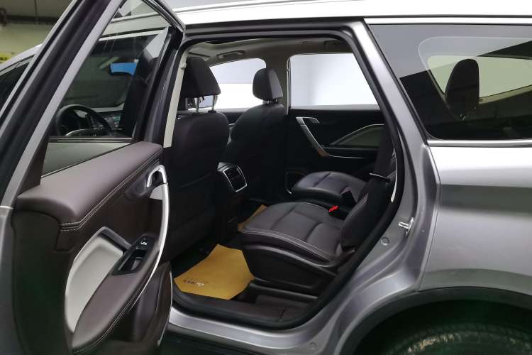 Used Geely Auto Jiajie 2021 1.8TD DCT Luxury Model Right Rear Seat
