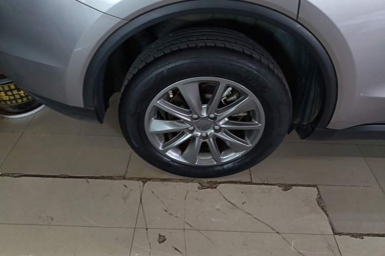 Used Geely Auto Jiajie 2021 1.8TD DCT Comfort Model Right Rear Wheel Hub