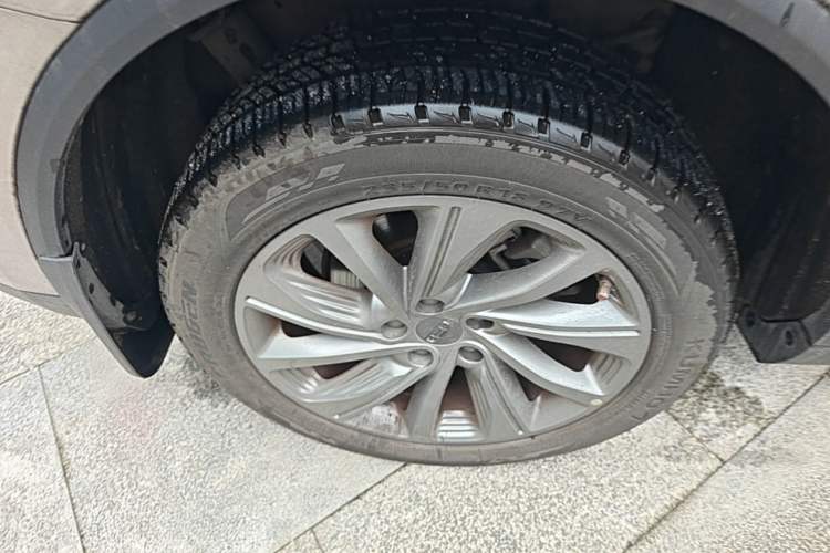 Used Geely Auto Jiajie 2021 1.8TD DCT Luxury Model Right Rear Wheel Hub