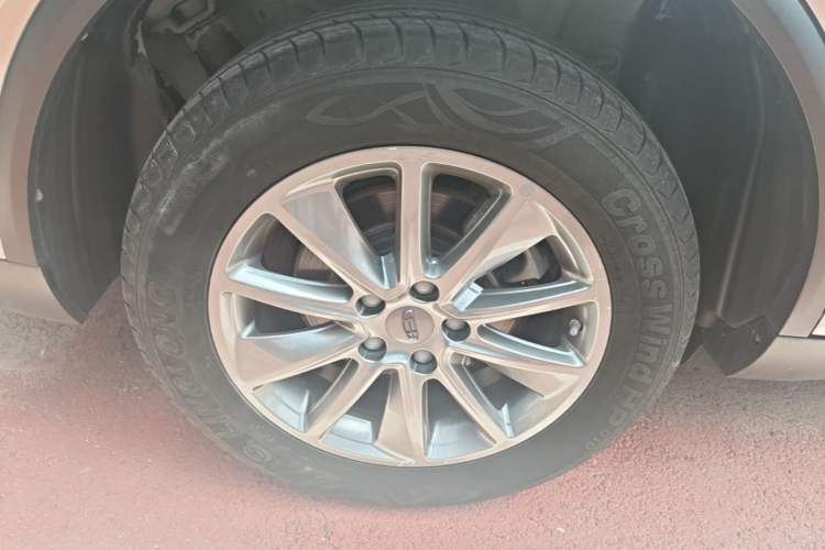 Used Geely Auto Jiajie 2021 1.8TD DCT Comfort Model Right Rear Wheel Hub