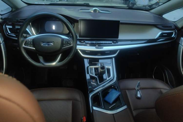 Used Geely Auto Jiajie 2021 1.8TD DCT Luxury Model Center Console