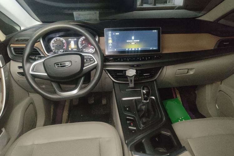 Used Geely Auto Jiajie 2021 Zhijing 1.5TD Manual Standard Model Center Console