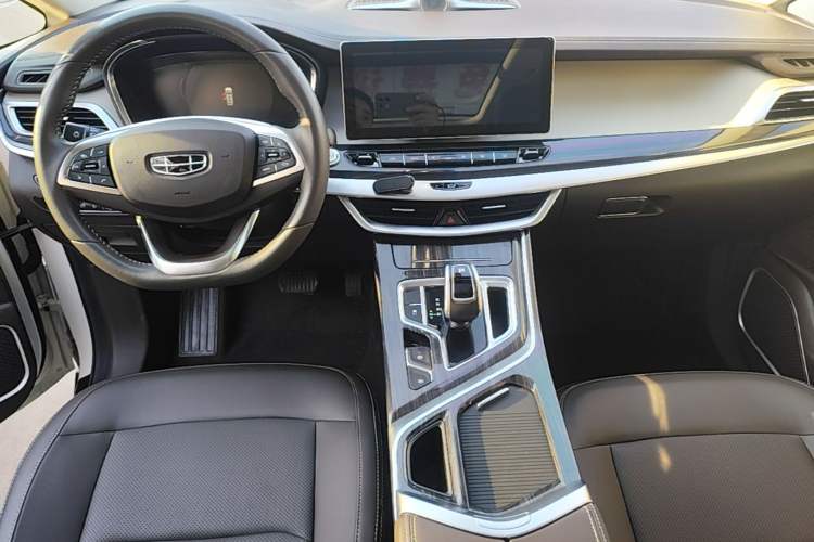 Used Geely Auto Jiajie 2021 1.8TD DCT Luxury Model Center Console