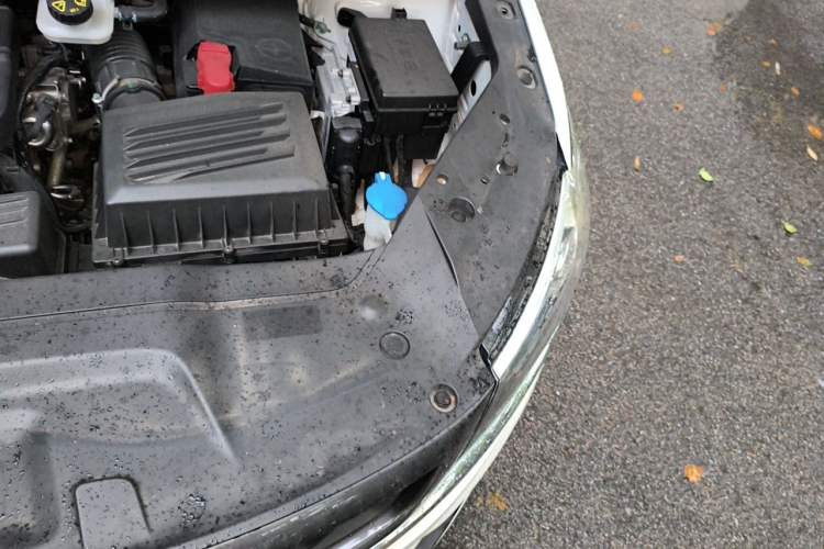Used Geely Auto Jiajie 2021 1.8TD DCT Comfort Model Engine Bay Left