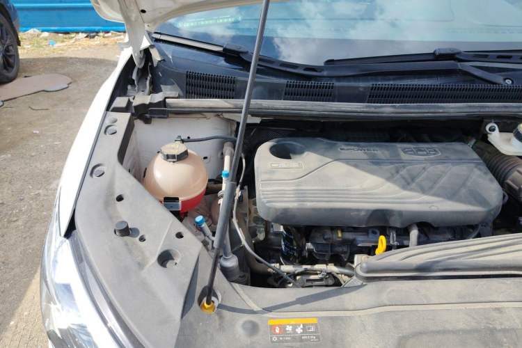 Used Geely Auto Jiajie 2021 1.8TD DCT Comfort Model Engine Bay Right