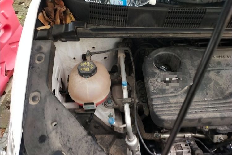 Used Geely Auto Jiajie 2021 1.8TD DCT Comfort Model Engine Bay Right
