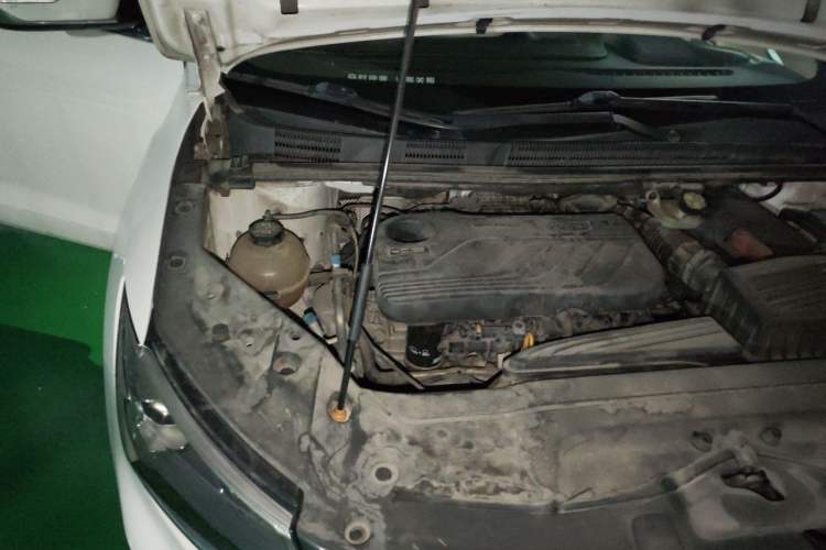 Used Geely Auto Jiajie 2021 1.8TD DCT Luxury Model Engine Bay Right