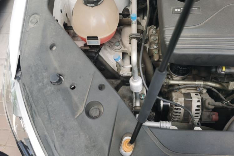 Used Geely Auto Jiajie 2021 1.8TD DCT Luxury Model Engine Bay Right