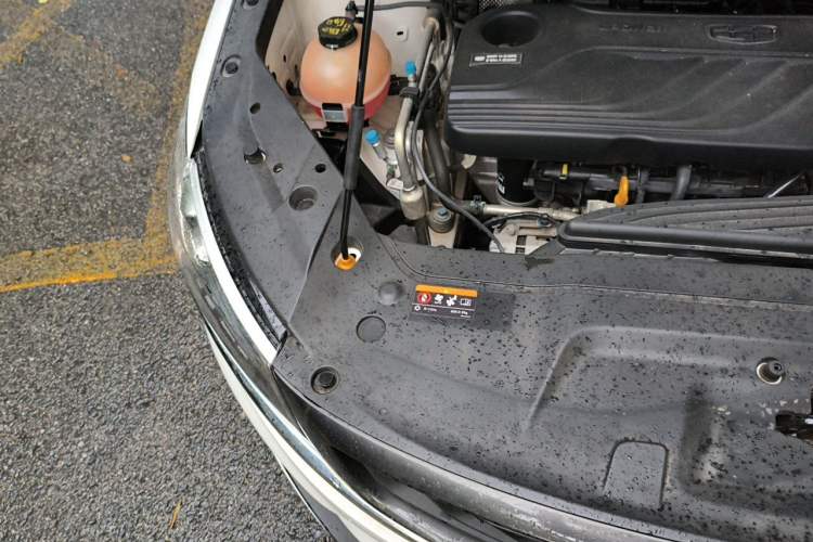Used Geely Auto Jiajie 2021 1.8TD DCT Comfort Model Engine Bay Right