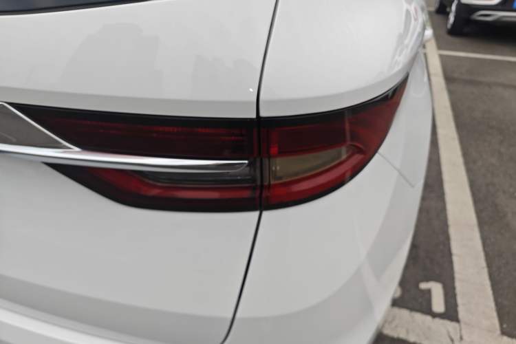 Used Geely Auto Jiajie 2021 1.8TD DCT Luxury Model Exterior 2