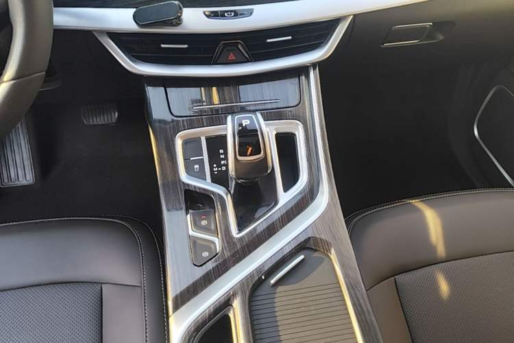 Used Geely Auto Jiajie 2021 1.8TD DCT Luxury Model Gear Lever