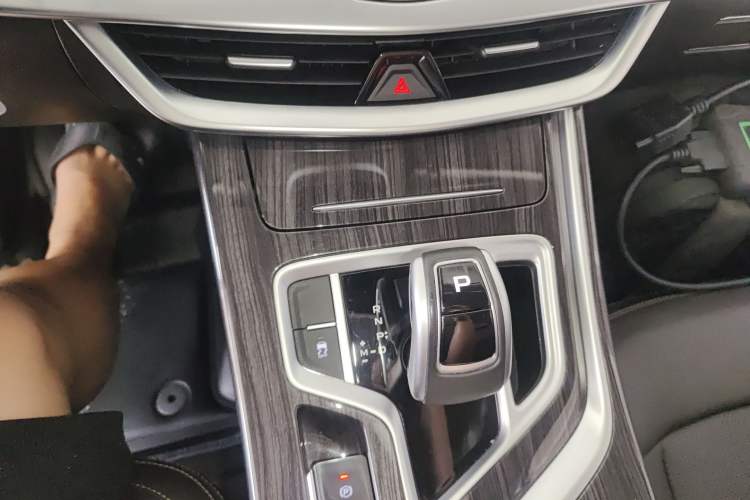 Used Geely Auto Jiajie 2021 1.8TD DCT Luxury Model Gear Lever