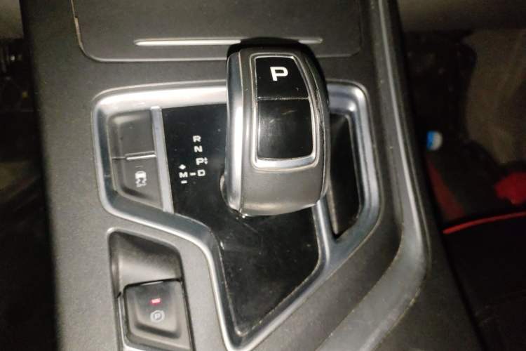 Used Geely Auto Jiajie 2021 1.8TD DCT Standard Edition Gear Lever