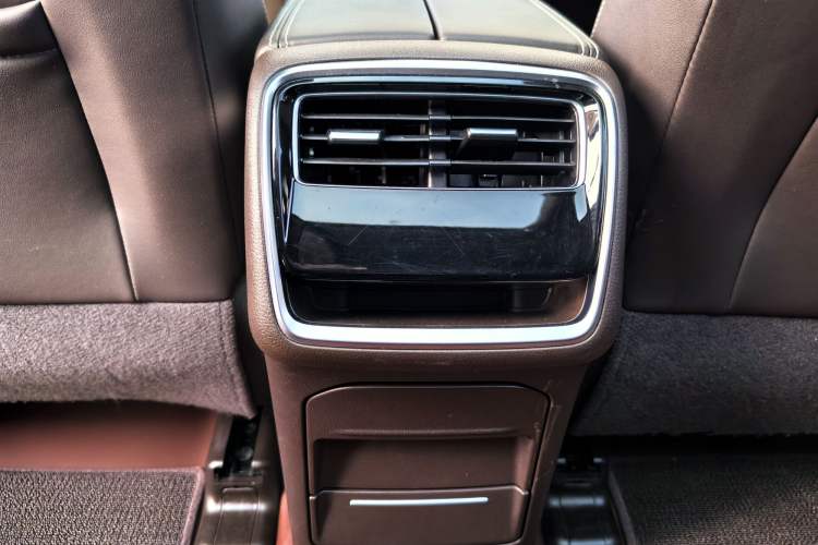 Used Geely Auto Jiajie 2021 1.8TD DCT Luxury Model Interior 4
