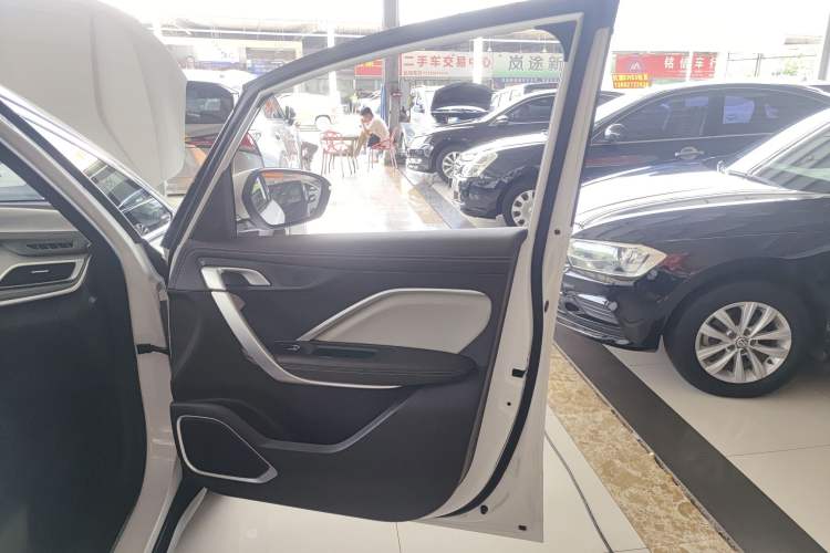 Used Geely Auto Jiajie 2021 1.8TD DCT Luxury Model Interior 5