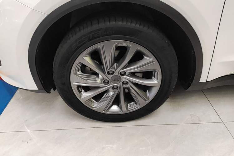Used Geely Auto Jiajie 2021 1.8TD DCT Luxury Model Left Front Wheel Hub