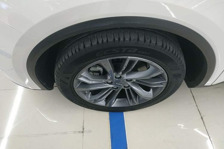 Used Geely Auto Jiajie 2021 1.8TD DCT Luxury Model Left Front Wheel Hub
