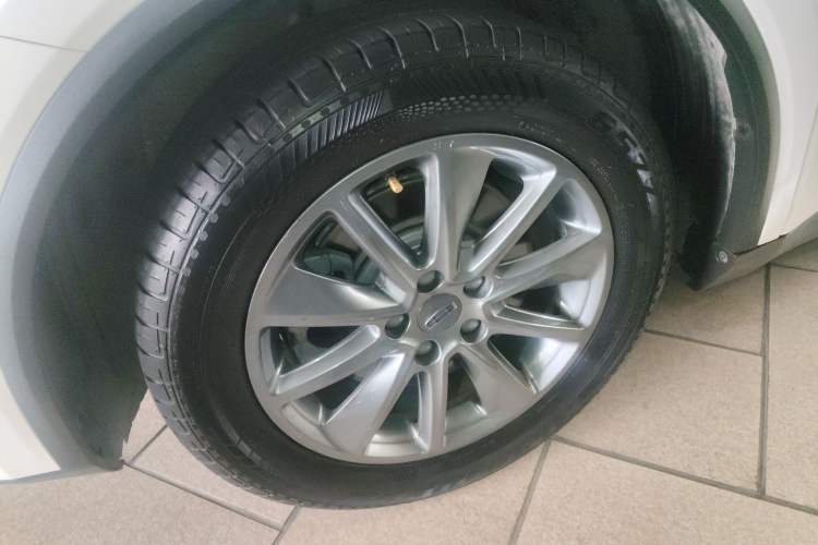 Used Geely Auto Jiajie 2021 1.8TD DCT Comfort Model Left Front Wheel Hub