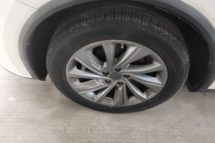 Used Geely Auto Jiajie 2021 1.8TD DCT Luxury Model Left Front Wheel Hub