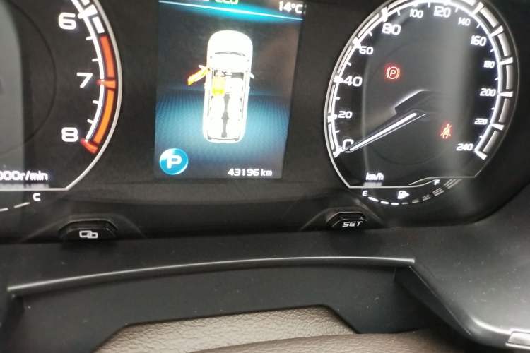 Used Geely Auto Jiajie 2021 1.8TD DCT Comfort Model Odometer Close Up