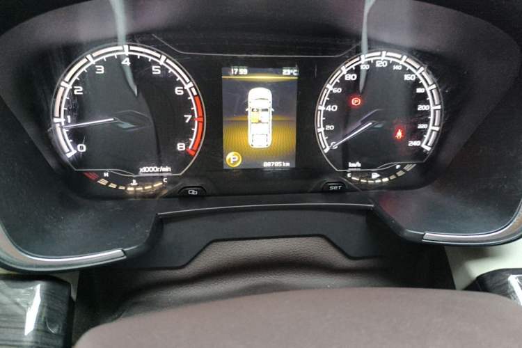 Used Geely Auto Jiajie 2021 1.8TD DCT Comfort Model Odometer Close Up