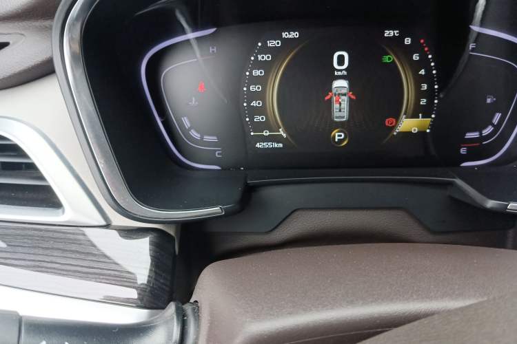 Used Geely Auto Jiajie 2021 1.8TD DCT Luxury Model Odometer Close Up