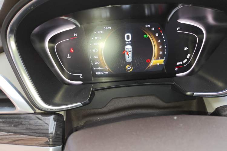 Used Geely Auto Jiajie 2021 1.8TD DCT Luxury Model Odometer Close Up