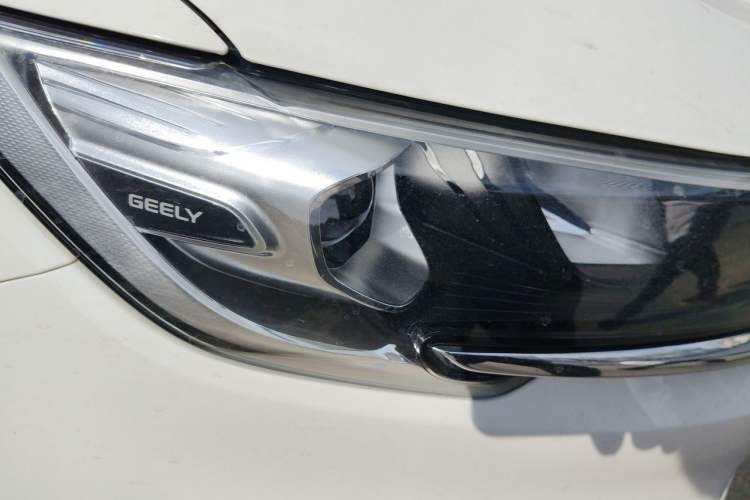 Used Geely Auto Jiajie 2021 1.8TD DCT Comfort Model Right Front Headlight