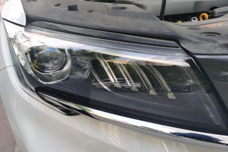 Used Geely Auto Jiajie 2021 1.8TD DCT Luxury Model Right Front Headlight