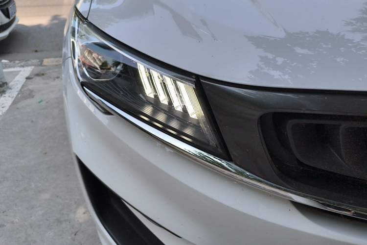 Used Geely Auto Jiajie 2021 1.8TD DCT Luxury Model Right Front Headlight