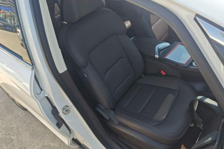 Used Geely Auto Jiajie 2021 1.8TD DCT Luxury Model Right Front Seat