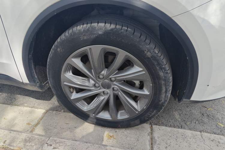 Used Geely Auto Jiajie 2021 1.8TD DCT Luxury Model Right Front Wheel Hub
